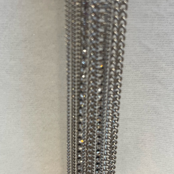 Betsey Johnson collar with skull/chains!!! - Picture 4 of 6